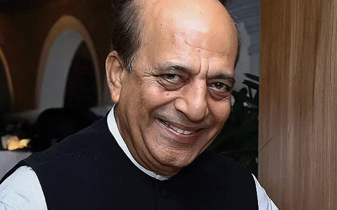 দিনেশ ত্রিবেদীর একই আকাশ, বাংলাদেশের ভাবনা