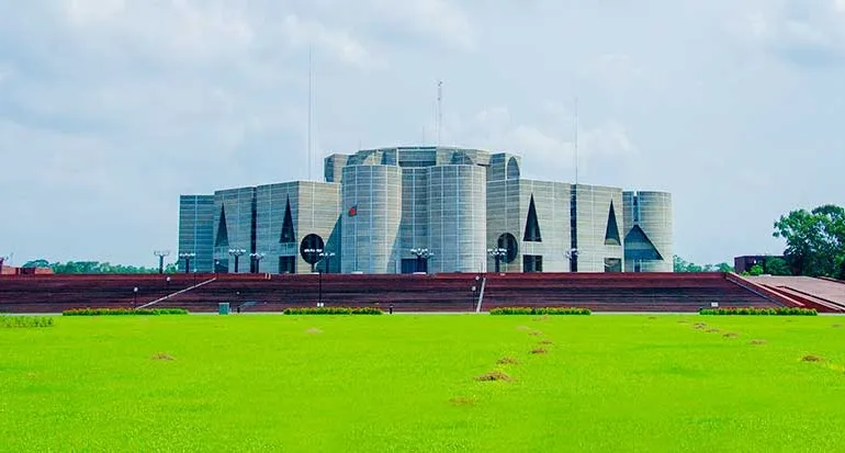 ইগোর রাজনীতি নাকি জনস্বার্থ?